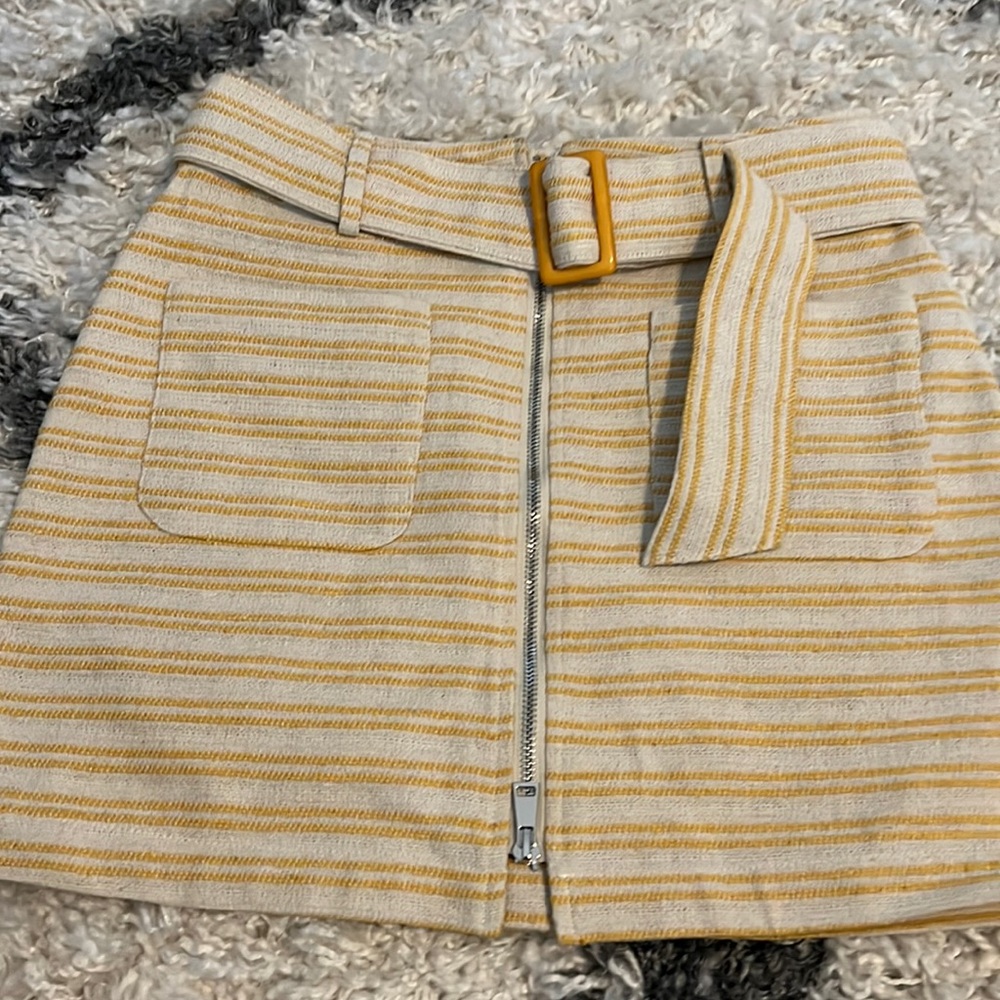 Zip up mini skirt